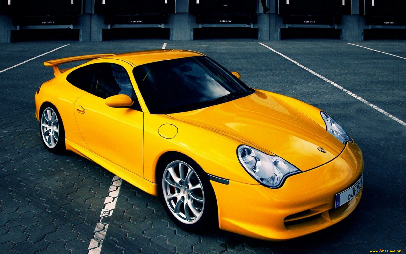 Включи желтую машину. Porsche 911 gt3 996. Porsche 911 Carrera 996. Порше Каррера ГТ желтый. Порше 911 желтый.